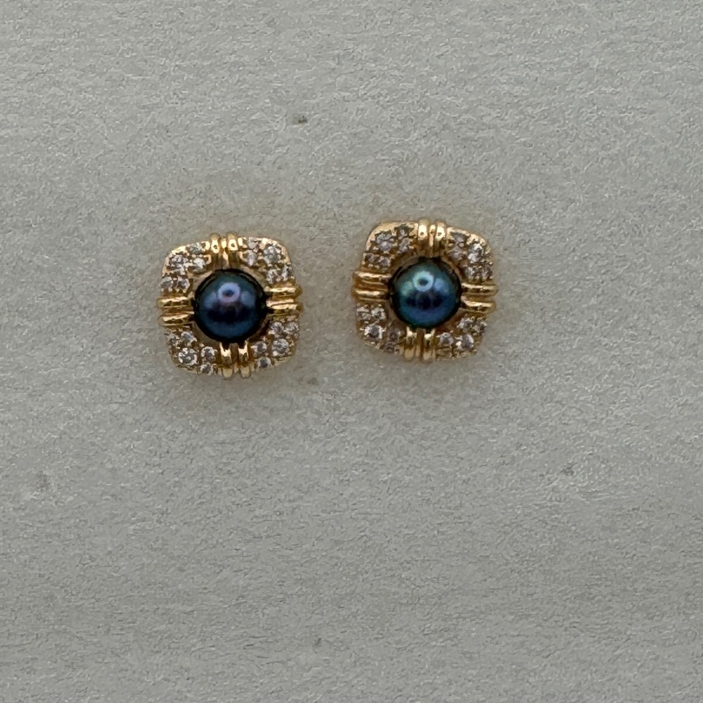 Gold plated over copper Real fresh water Pearl studs